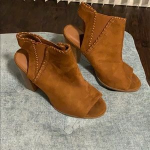 Suede open toe booties!